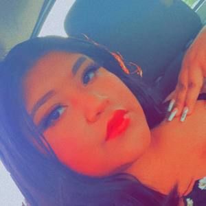 Meet your Posher, Mia